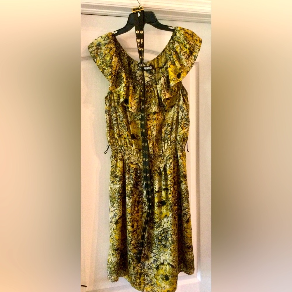 Great dress - formal or casual